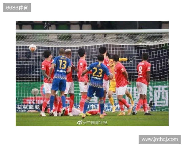 三连冠!上海海港加冕2025赛季中超冠军,摘下队史中超第四星 三连冠!上海海港加冕2025赛季中超冠军,摘下队史中超第四星