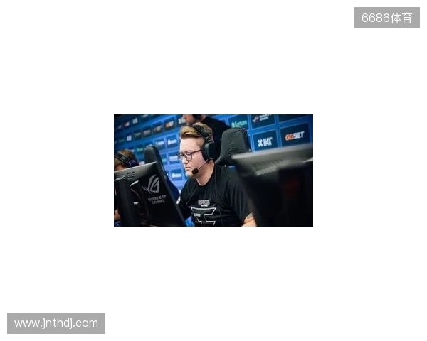 英超本轮最佳球员候选：埃泽、皮克福德、桑托斯入选